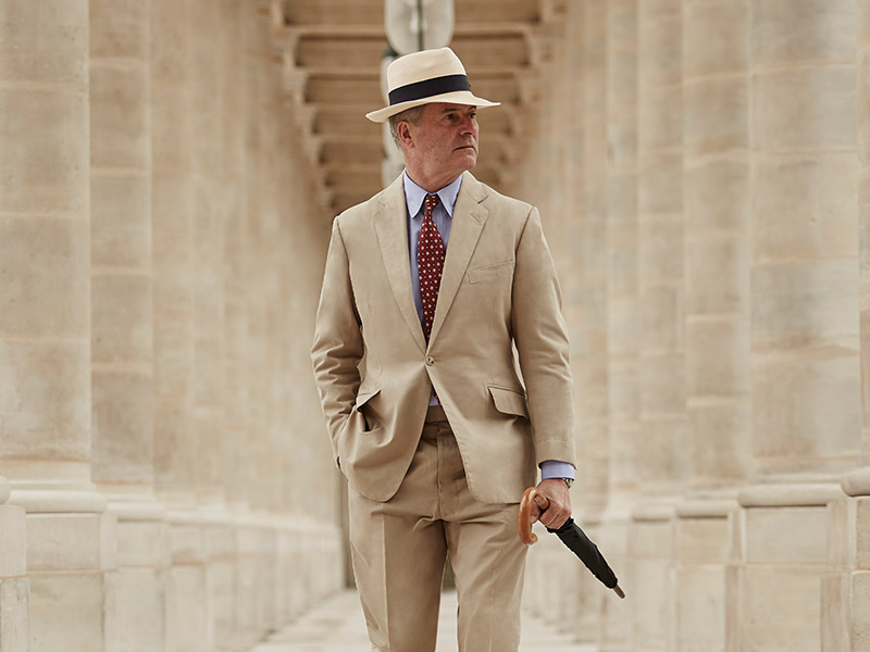 Jeremy Hackett walking round palais royal